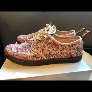 Final Sale⚡️Doc Martens Soho Pink Floral Sneakers